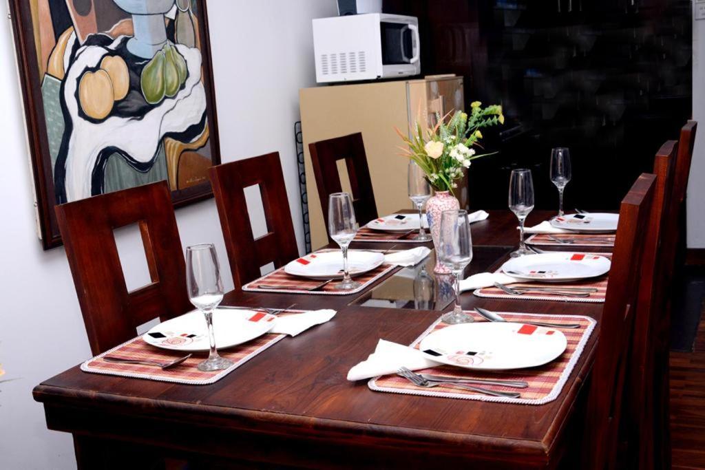 The Grand Royal Luxury Apartment Νουβάρα Ελίγια Εξωτερικό φωτογραφία