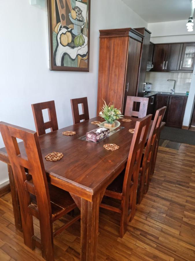 The Grand Royal Luxury Apartment Νουβάρα Ελίγια Εξωτερικό φωτογραφία