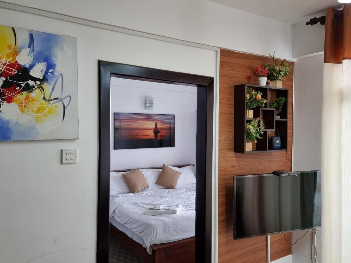 The Grand Royal Luxury Apartment Νουβάρα Ελίγια Εξωτερικό φωτογραφία