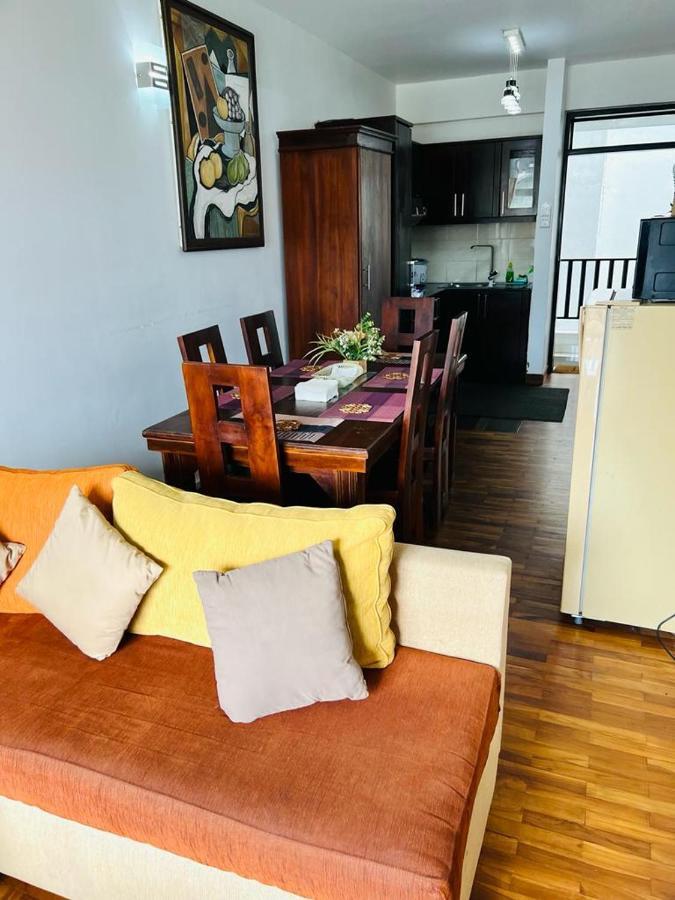 The Grand Royal Luxury Apartment Νουβάρα Ελίγια Εξωτερικό φωτογραφία